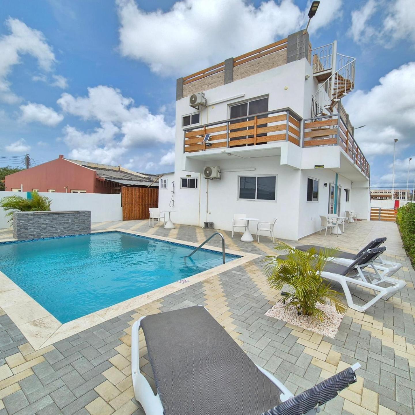 Ocean Breeze Apartments In Aruba Oranjestad Extérieur photo